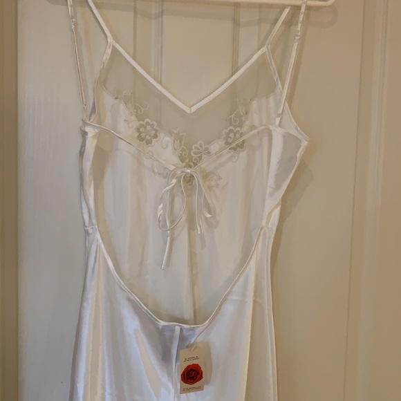 🌟HP🌟NWT Lingerie White Night Gown - size M - Picture 6 of 9